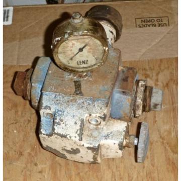 Sperry Vickers Hydraulic Relief Valve Model C1 10 0 20, 1-1/2#034; Pipe Threaded