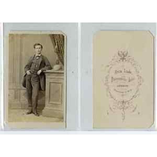 H. Linde, Un jeune homme pose  CDV vintage albumen carte de visite,  Tirage al #1 image