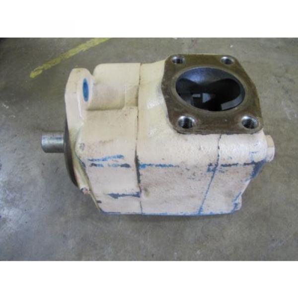 VICKERS 45V60A1C22R VANE TYPE HYDRAULIC PUMP 3&#034; INLET 1-1/2&#034; OUTLET 1-1/4&#034; SHAFT #1 image
