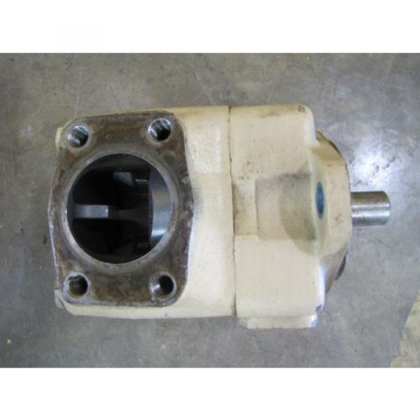 VICKERS 45V60A1C22R VANE TYPE HYDRAULIC PUMP 3&#034; INLET 1-1/2&#034; OUTLET 1-1/4&#034; SHAFT #4 image