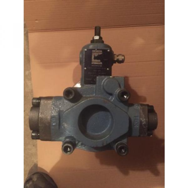 Continental PVR15-20B15RF-0-5-F 20GPM Hydraulic Press Comp Vane Pump #1 image