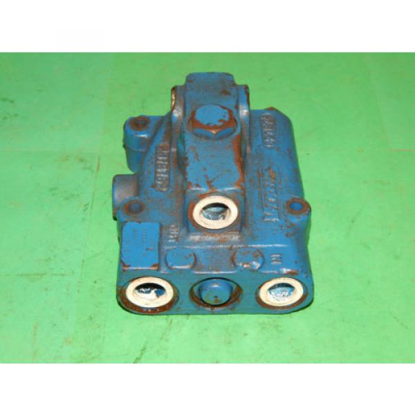 Vickers CMD12 P1020D010 Hydraulic Directional Control Valve #2 image