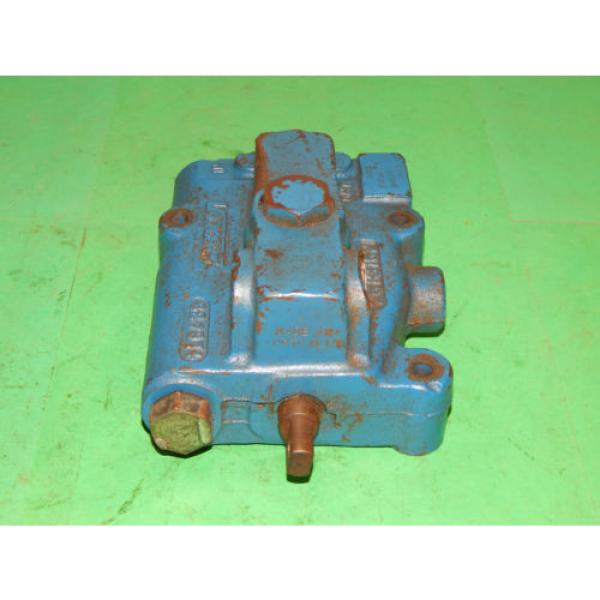 Vickers CMD12 P1020D010 Hydraulic Directional Control Valve #4 image