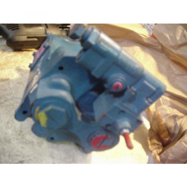 Genuine Eaton Vickers hydraulic Variable piston pump PVQ40AR02AB10B2 02-341953 #2 image