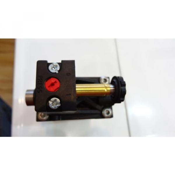 Rexroth 06 Magnetventil 5724560220 3/2-directional valve, Series CD12 #4 image