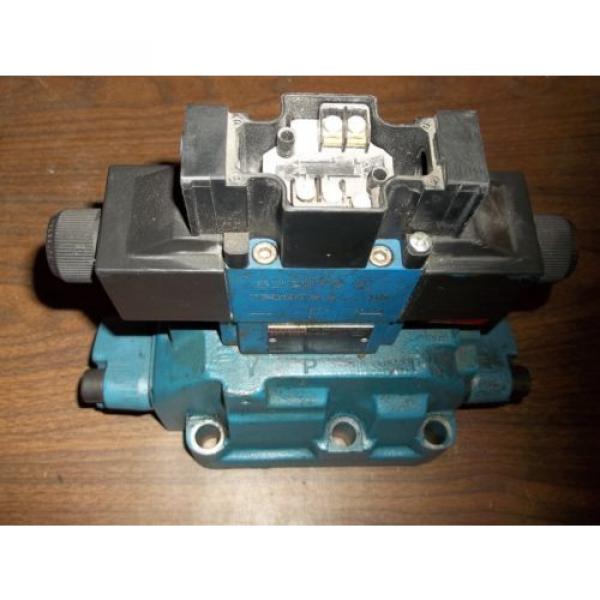 REXROTH 4WEH22E74/6EW11ON-ETZ45  DIRECTIONAL VALVE GOOD USED MISSING LABEL LL2 #1 image