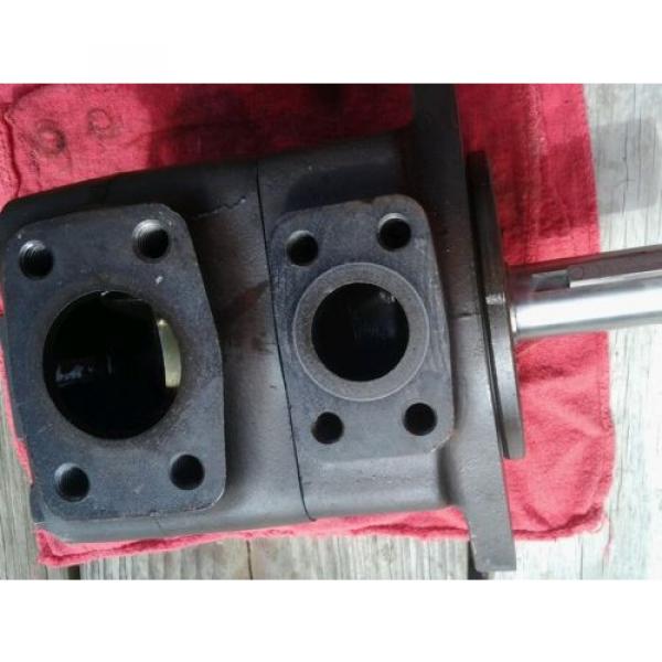 Vickers hydraulic pump 35v25a 1c22  02-137124 #3 image